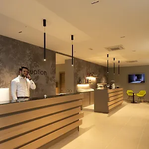 Hotel H21, Milan